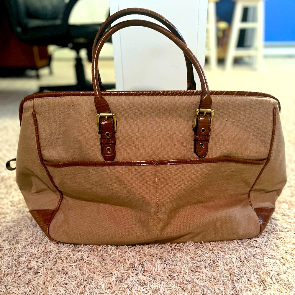 The Limited weekender bag.